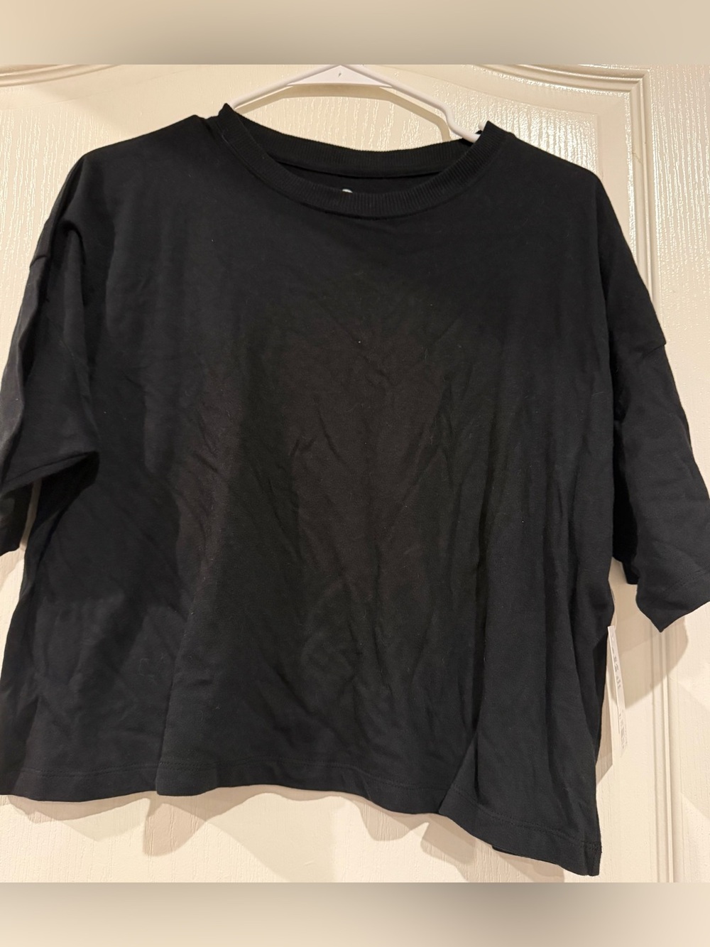 BRAND NEW Boxy Crop Black T-shirt (Size M)